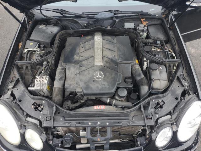 WDBUF70J64A598126 - 2004 MERCEDES-BENZ E 500 BLACK photo 11