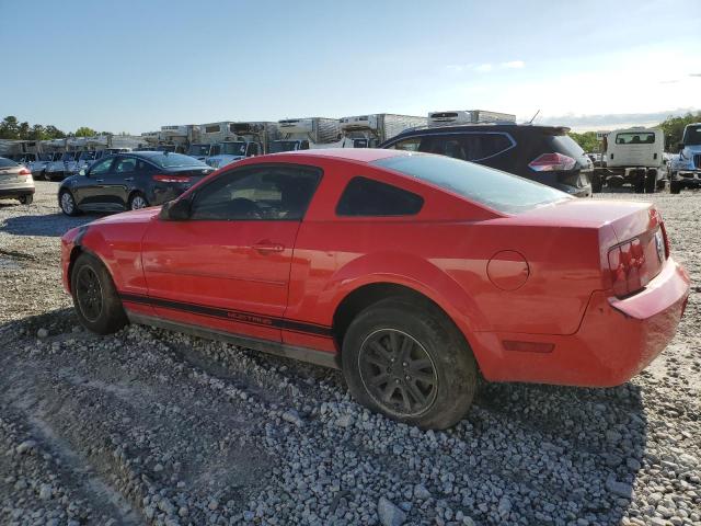 1ZVFT80NX65156440 - 2006 FORD MUSTANG RED photo 2