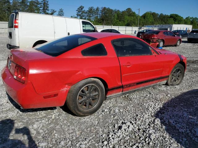 1ZVFT80NX65156440 - 2006 FORD MUSTANG RED photo 3