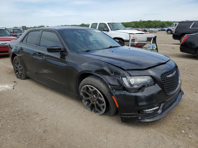 2C3CCAGG4HH585819 - 2017 CHRYSLER 300 S BLACK photo 4