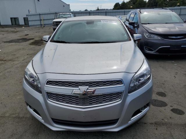 1G11H5SA5DF267145 - 2013 CHEVROLET MALIBU LTZ ვერცხლისფერი ფოტო 5