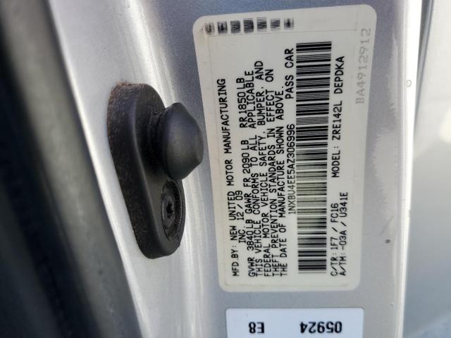 1NXBU4EE5AZ306996 - 2010 TOYOTA COROLLA LS BASE SILVER photo 13