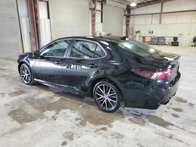 4T1G11AK3PU811937 - 2023 TOYOTA CAMRY SE NIGHT SHADE BLACK photo 2