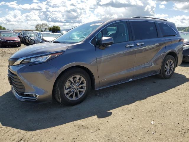 2021 TOYOTA SIENNA XLE, 