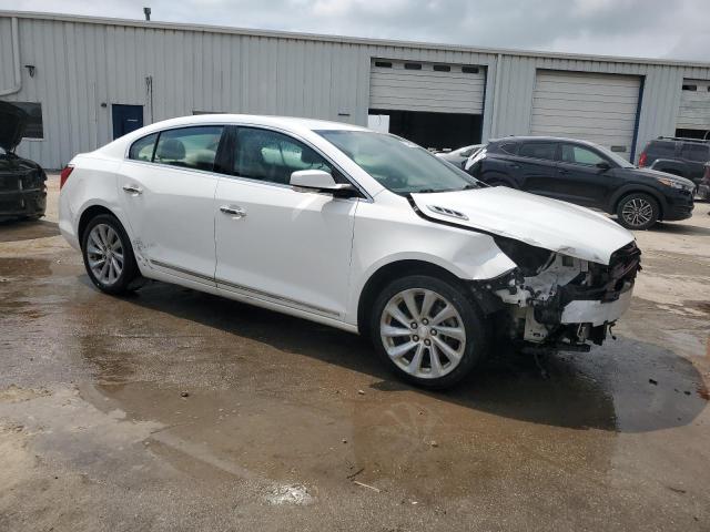 1G4GB5G36GF172526 - 2016 BUICK LACROSSE WHITE photo 4