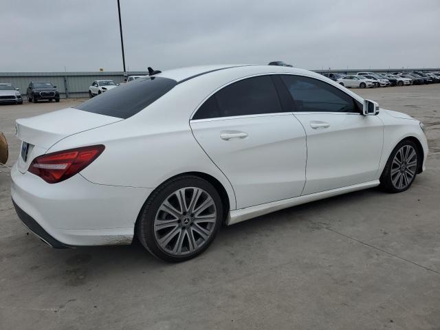 WDDSJ4EB1JN652949 - 2018 MERCEDES-BENZ CLA 250 WHITE photo 3