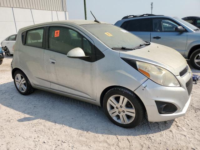 KL8CD6S93EC518764 - 2014 CHEVROLET SPARK 1LT SILVER photo 4