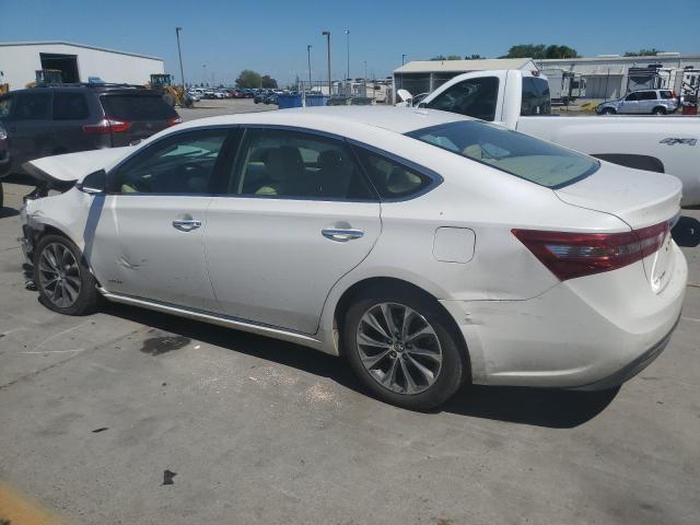 4T1BD1EB6JU063574 - 2018 TOYOTA AVALON HYBRID WHITE photo 2