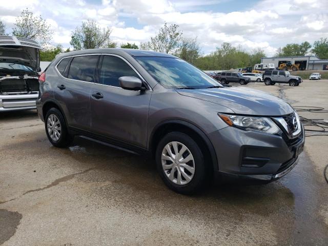 KNMAT2MV5HP570978 - 2017 NISSAN ROGUE S GRAY photo 4