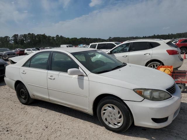 4T1BE32K96U685588 - 2006 TOYOTA CAMRY LE WHITE photo 4