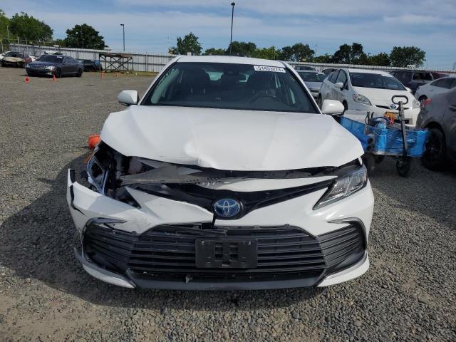 4T1C31AK5NU571392 - 2022 TOYOTA CAMRY LE WHITE photo 5