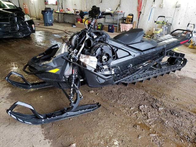 2BPSTJNAXNV000695 - 2022 SKI DOO SNOWMOBILE BLACK photo 2