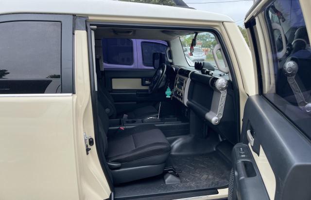 JTEZU11F38K002437 - 2008 TOYOTA FJ CRUISER TAN photo 5