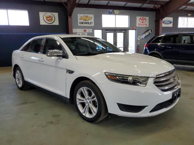 1FAHP2D86FG176986 - 2015 FORD TAURUS SE WHITE photo 4