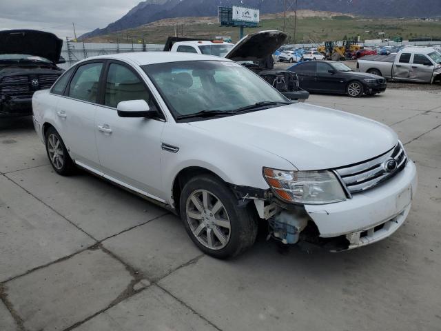 1FAHP24W98G162646 - 2008 FORD TAURUS SEL WHITE photo 4