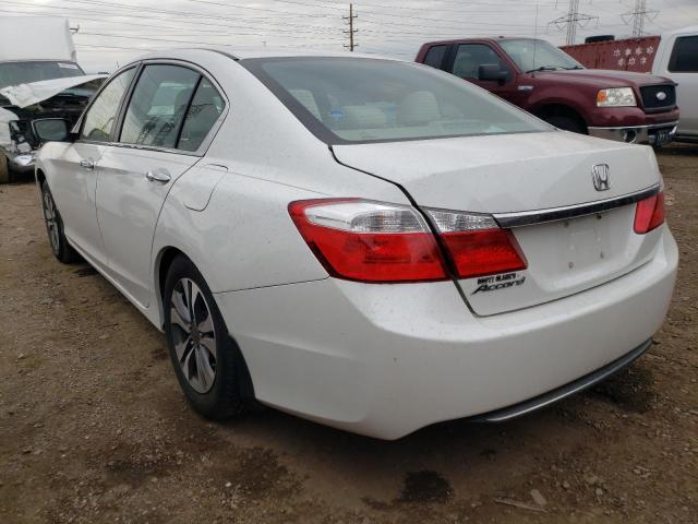 1HGCR2F38DA011393 - 2013 HONDA ACCORD LX WHITE photo 2