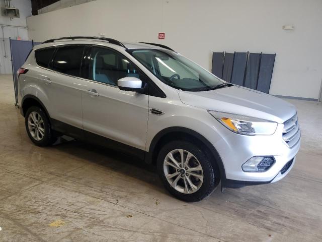 1FMCU9GD0JUD35991 - 2018 FORD ESCAPE SE SILVER photo 4