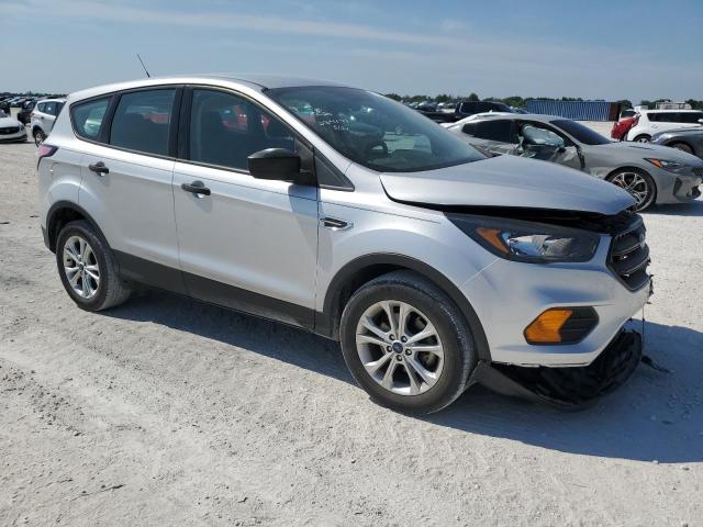 1FMCU0F72JUC67426 - 2018 FORD ESCAPE S SILVER photo 4