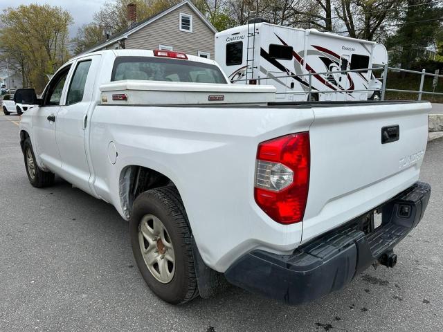 5TFRM5F15FX086592 - 2015 TOYOTA TUNDRA DOUBLE CAB SR/SR5 WHITE photo 2
