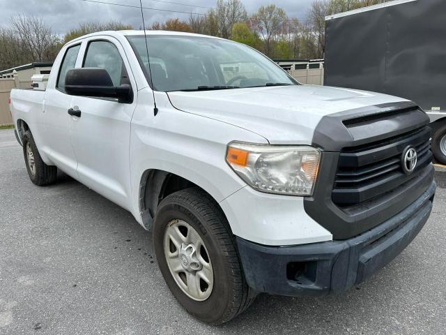 5TFRM5F15FX086592 - 2015 TOYOTA TUNDRA DOUBLE CAB SR/SR5 WHITE photo 4