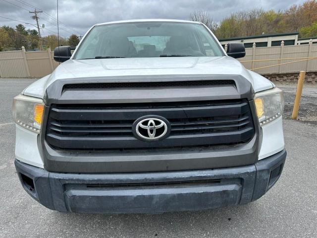 5TFRM5F15FX086592 - 2015 TOYOTA TUNDRA DOUBLE CAB SR/SR5 WHITE photo 5