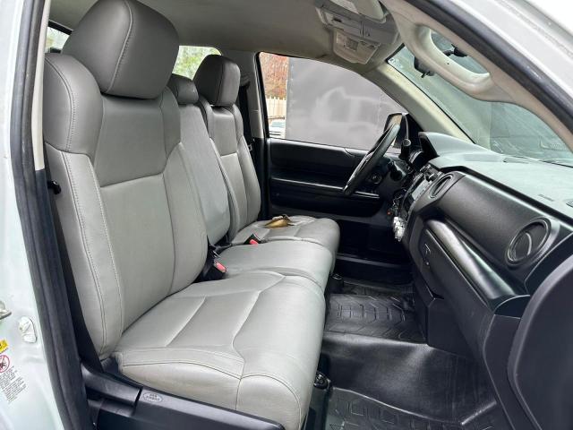 5TFRM5F15FX086592 - 2015 TOYOTA TUNDRA DOUBLE CAB SR/SR5 WHITE photo 7