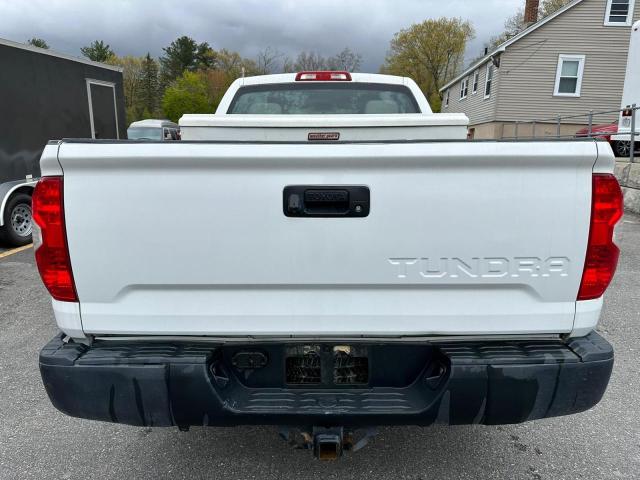 5TFRM5F15FX086592 - 2015 TOYOTA TUNDRA DOUBLE CAB SR/SR5 WHITE photo 8