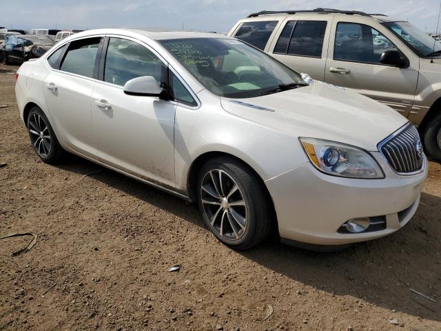 1G4PW5SKXG4130780 - 2016 BUICK VERANO SPORT TOURING WHITE photo 4