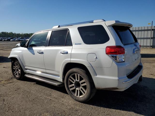 JTEZU5JR5C5036548 - 2012 TOYOTA 4RUNNER SR5 WHITE photo 2