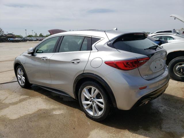 SJKCH5CP1JA054444 - 2018 INFINITI QX30 BASE فضي صورة 2
