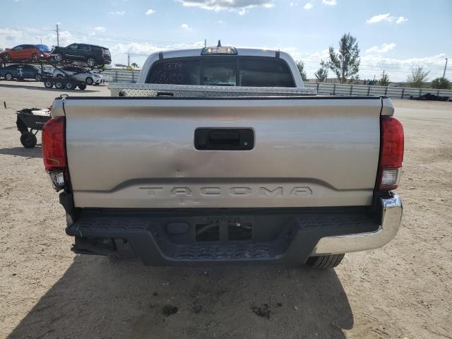 5TFAX5GN2JX121751 - 2018 TOYOTA TACOMA DOUBLE CAB SILVER photo 6