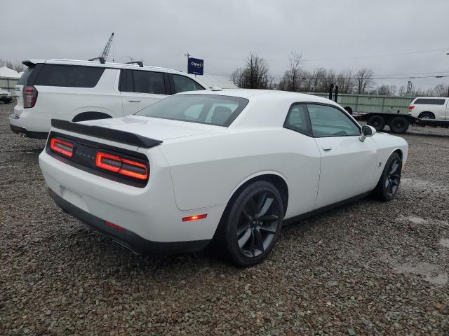 2C3CDZFJXKH642847 - 2019 DODGE CHALLENGER R/T SCAT PACK WHITE photo 3