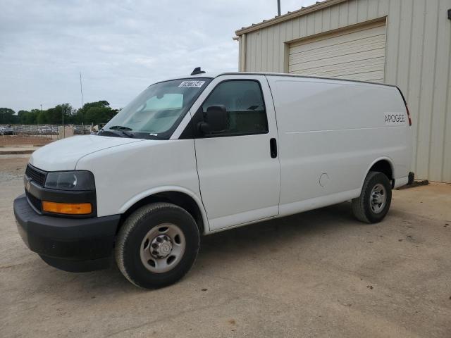 1GCWGAFPXJ1334225 - 2018 CHEVROLET EXPRESS G2 WHITE photo 1