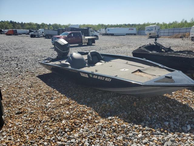 2020 TRACKER BOAT, null