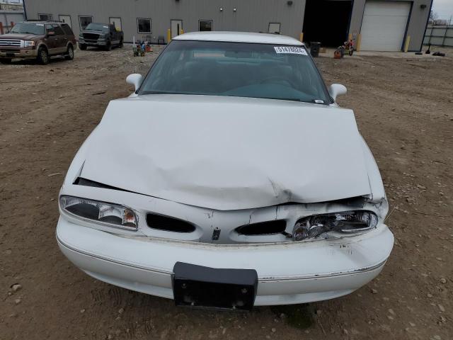 1G3HN52K5T4817431 - 1996 OLDSMOBILE 88 BASE WHITE photo 5