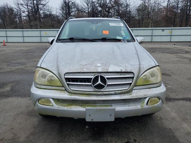 4JGAB75E55A526309 - 2005 MERCEDES-BENZ ML 500 ვერცხლისფერი ფოტო 5