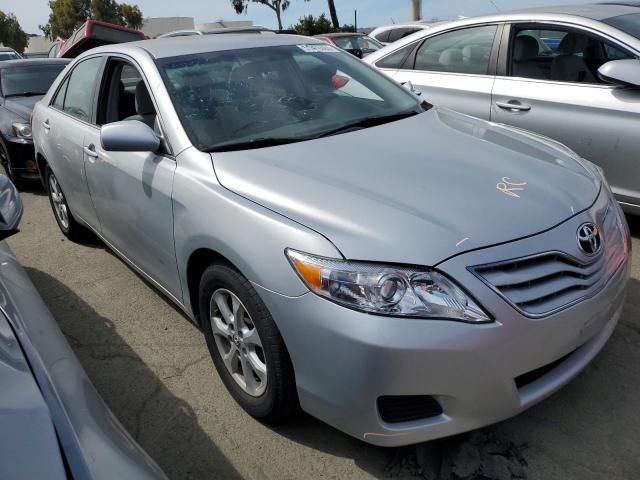 4T4BF3EK3BR197276 - 2011 TOYOTA CAMRY BASE SILVER photo 4