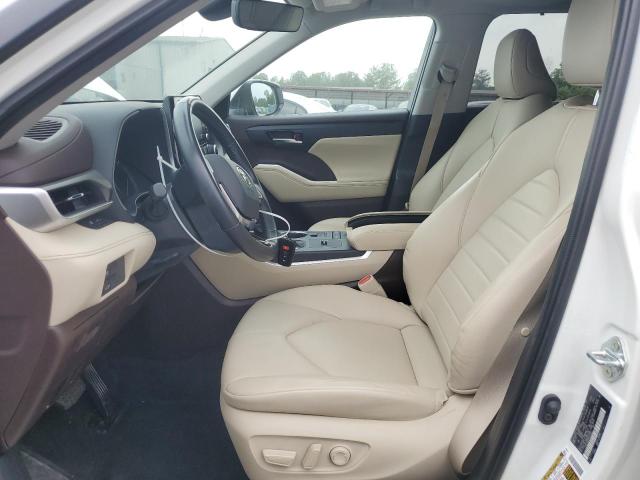 5TDGZRAH0MS045262 - 2021 TOYOTA HIGHLANDER XLE WHITE photo 7