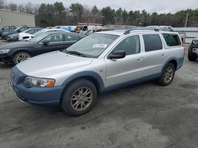 2004 VOLVO XC70, 