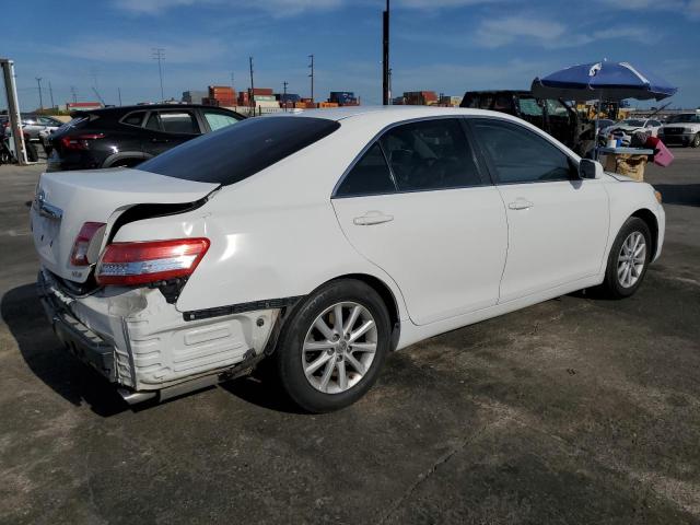 4T4BF3EK3BR132704 - 2011 TOYOTA CAMRY BASE WHITE photo 3