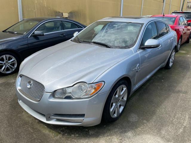 SAJWA0FB5BLS00598 - 2011 JAGUAR XF SILVER photo 2