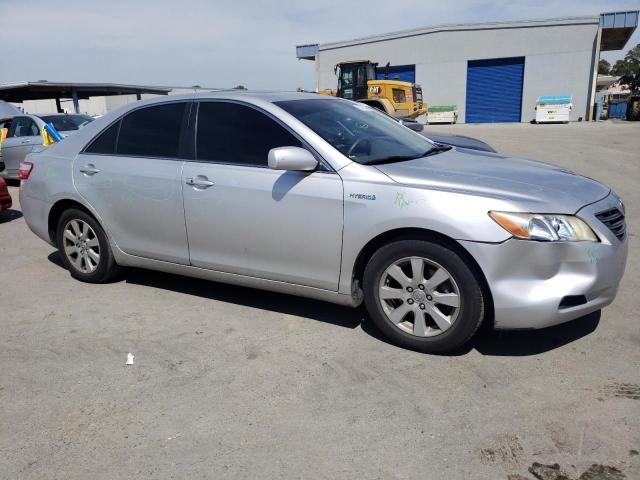 JTNBB46K983048329 - 2008 TOYOTA CAMRY HYBRID SILVER photo 4