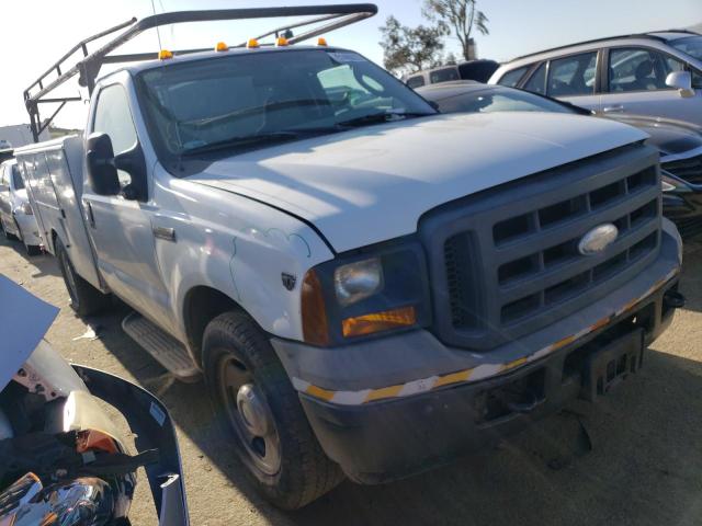 1FDSF34Y25ED12352 - 2005 FORD F350 SRW SUPER DUTY WHITE photo 4