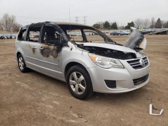 2V8HW54XX9R517593 - 2009 VOLKSWAGEN ROUTAN SEL Plata foto 4