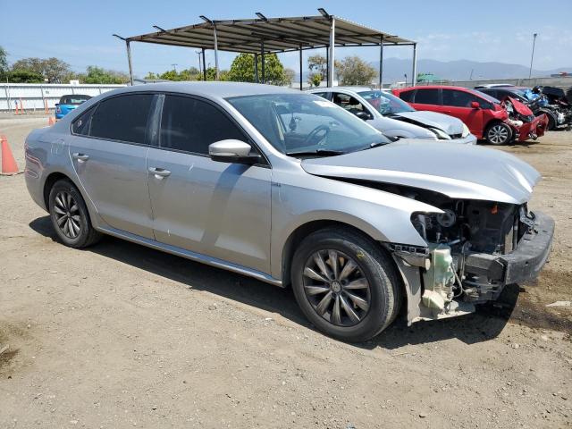 1VWAP7A34DC020450 - 2013 VOLKSWAGEN PASSAT S SILVER photo 4