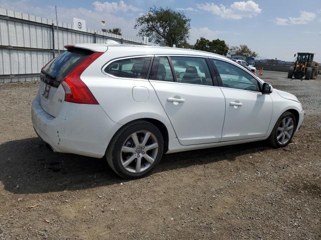 YV140MEK4G1289434 - 2016 VOLVO V60 T5 PREMIER WHITE photo 3