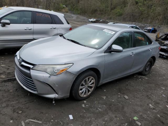 4T4BF1FK8FR476425 - 2015 TOYOTA CAMRY LE SILVER photo 1