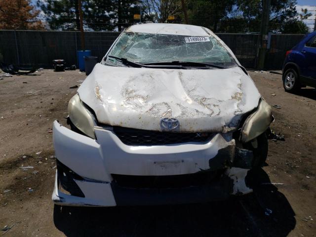 2T1GE40E99C003713 - 2009 TOYOTA COROLLA MA XRS WHITE photo 5