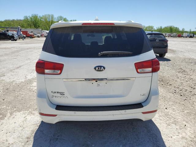 KNDMB5C11G6152423 - 2016 KIA SEDONA LX WHITE photo 6