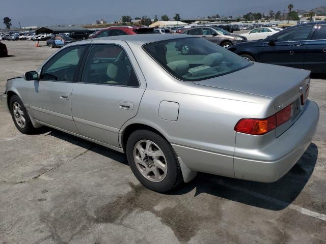 4T1BG22K21U023123 - 2001 TOYOTA CAMRY CE SILVER photo 2